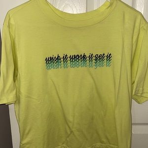 Fabletics Parker boxy tee color light lime size medium
